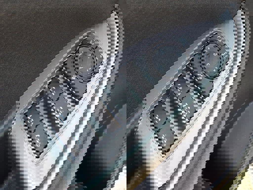 Used 2024 Chevrolet Malibu LT image 9