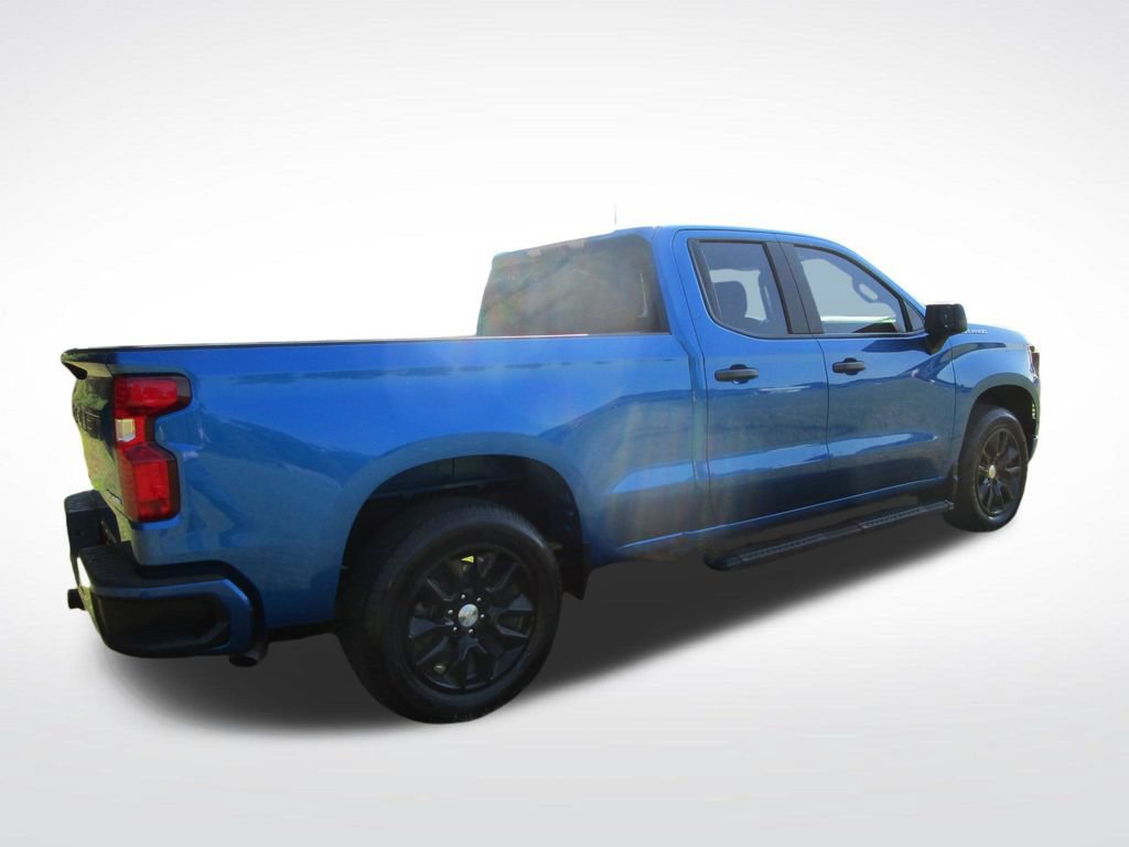 Used 2024 Chevrolet Silverado 1500 Custom RWD image 9