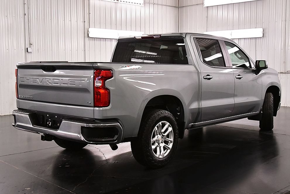Used 2023 Chevrolet Silverado 1500 LT AWD/4WD image 7