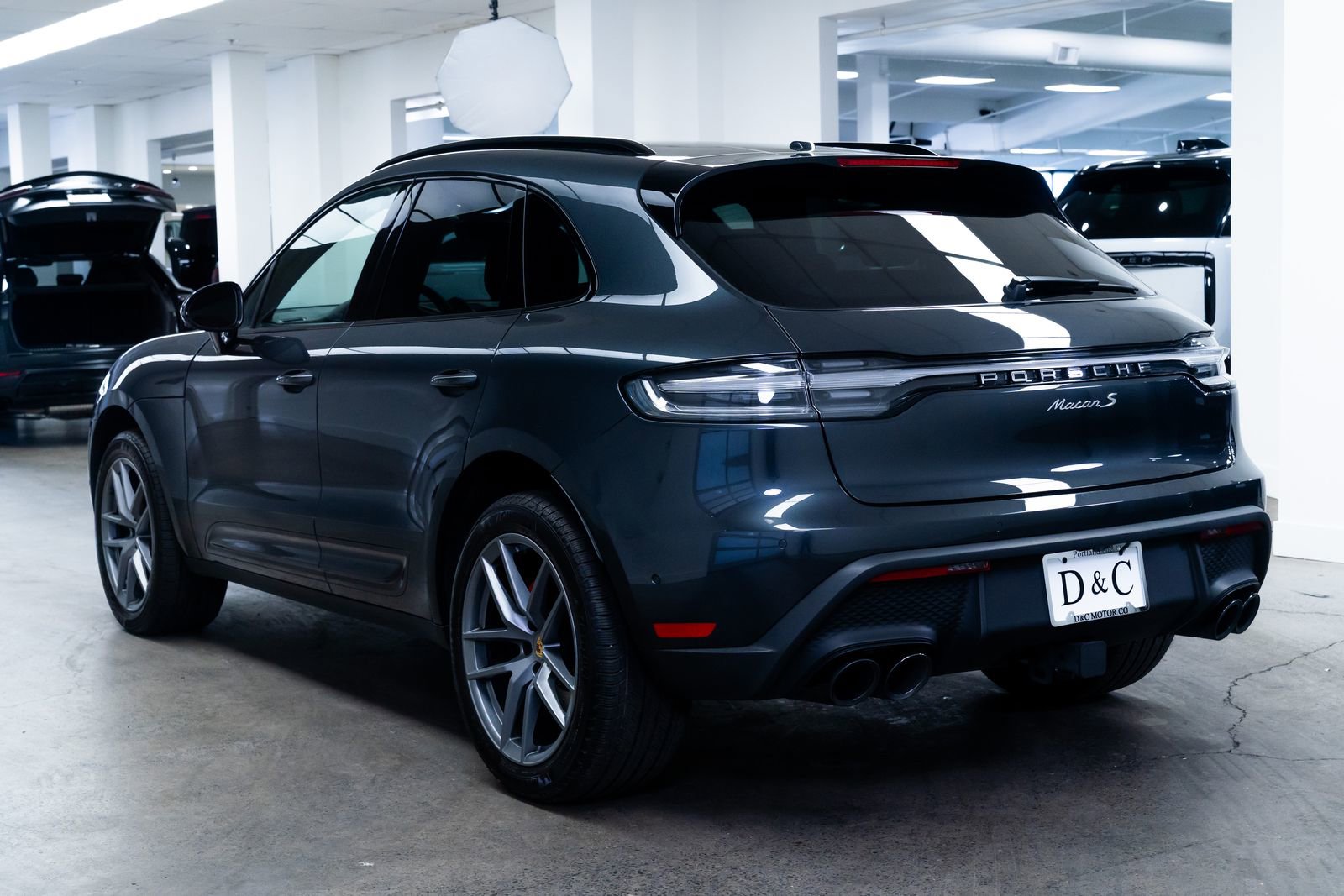 Used 2024 Porsche Macan S AWD/4WD image 4