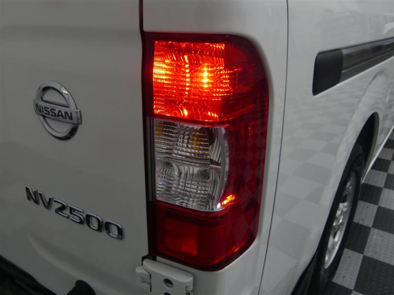 Used 2018 Nissan NV 2500 SV image 14