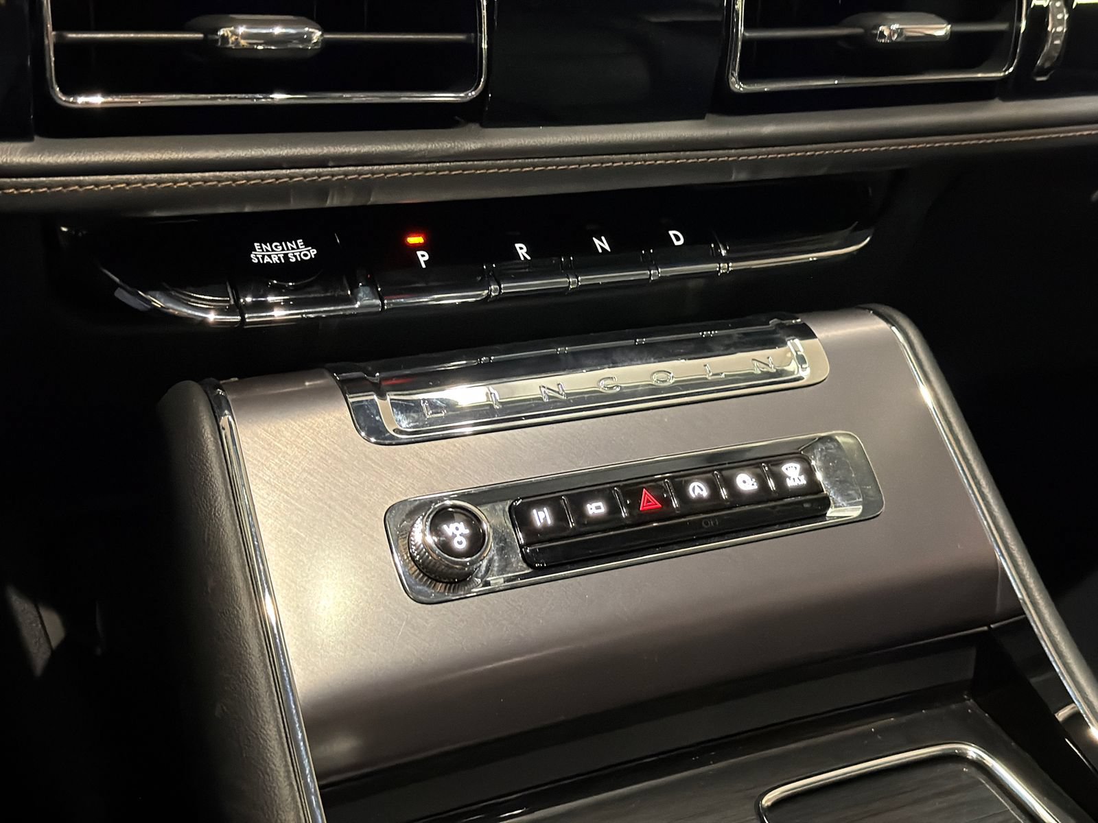 New 2026 Lincoln Aviator AWD image 30