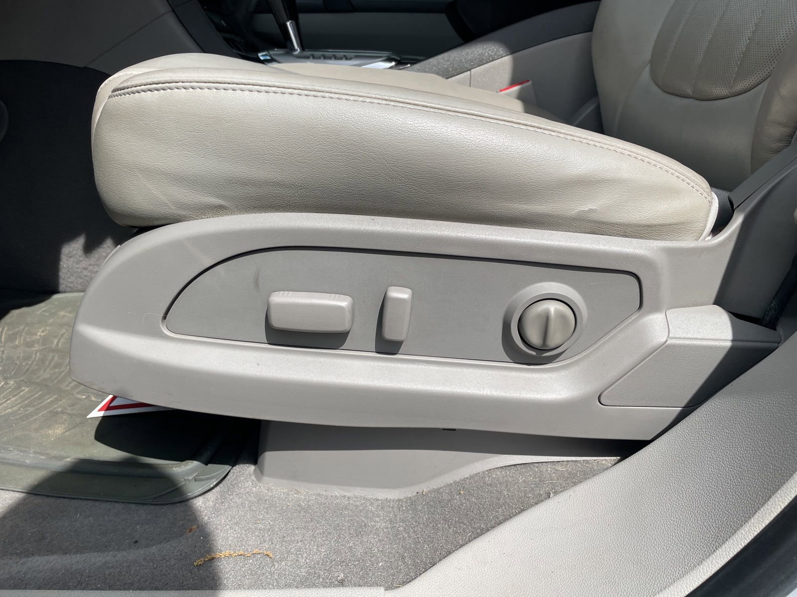 Used 2017 Buick Enclave Leather image 11