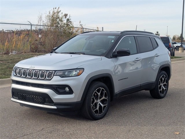 Used 2024 Jeep Compass Limited image 7