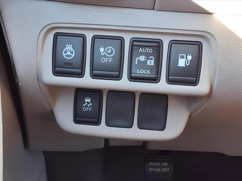 Used 2014 Nissan Leaf SV w/ LED & Quick Charge Package image 27