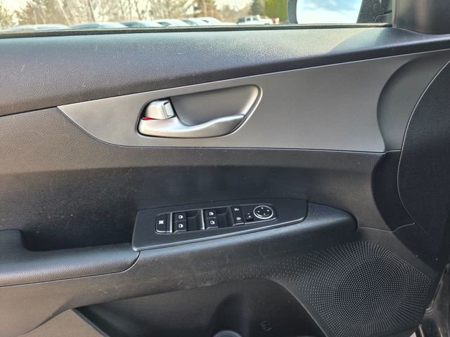 Used 2019 Kia Forte LXS FWD image 24