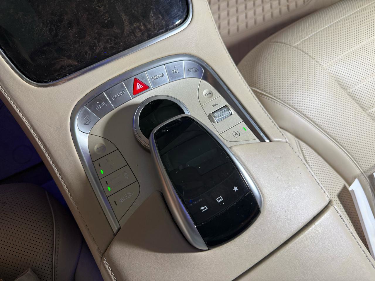 Used 2015 Mercedes-Benz S 550 Sedan w/ Premium 1 Package image 22