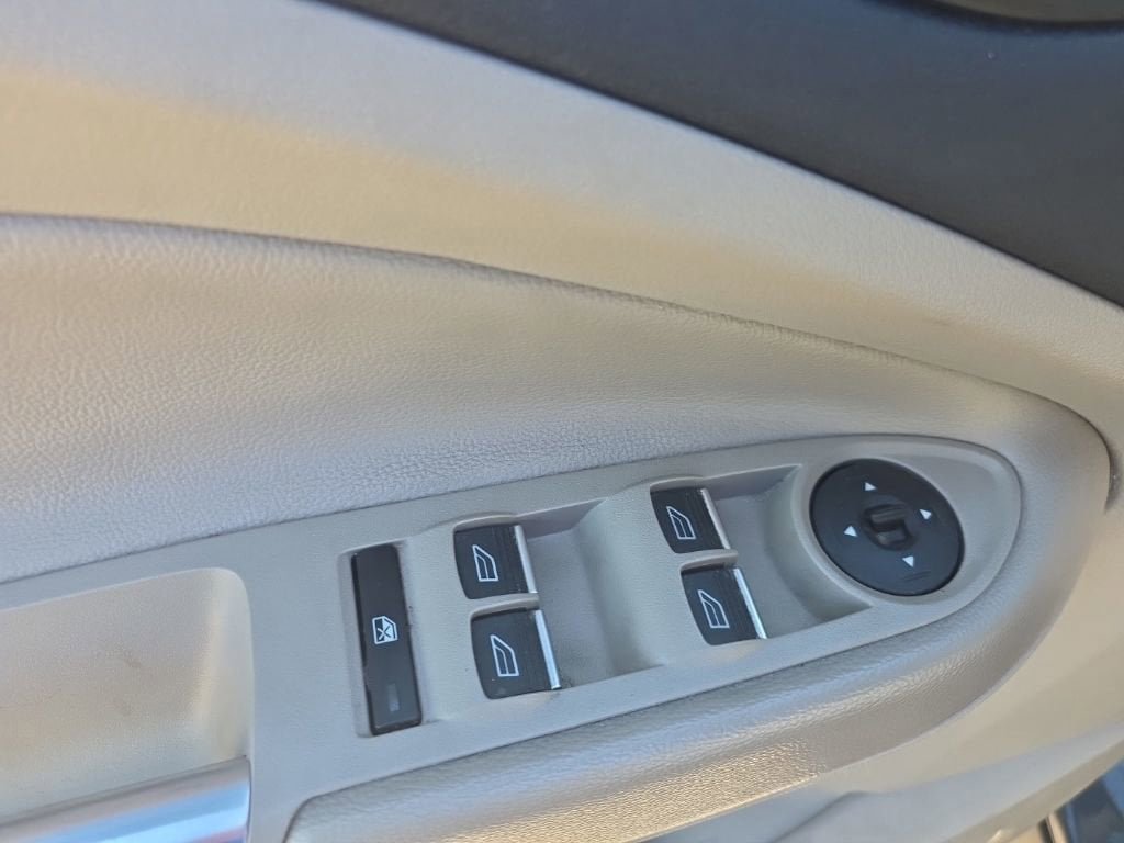 Used 2019 Ford Escape SEL FWD image 11