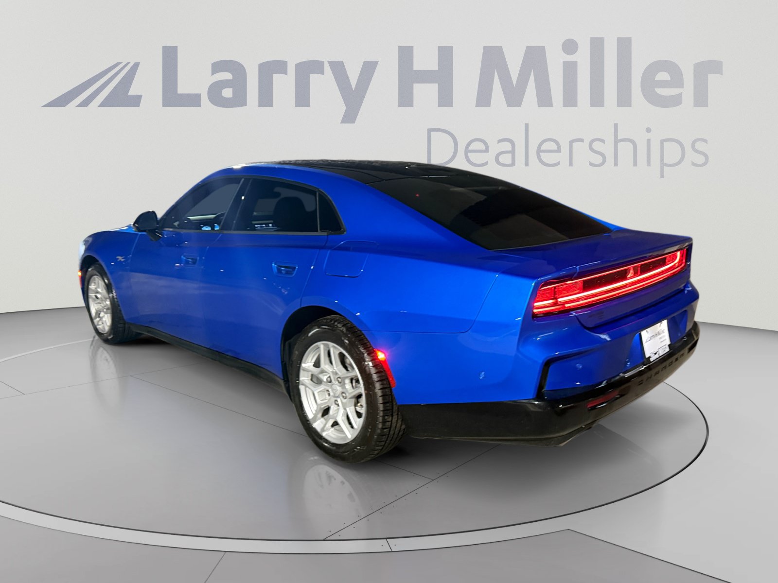 Used 2026 Dodge Charger R/T w/ Driver Convenience Group AWD/4WD image 3