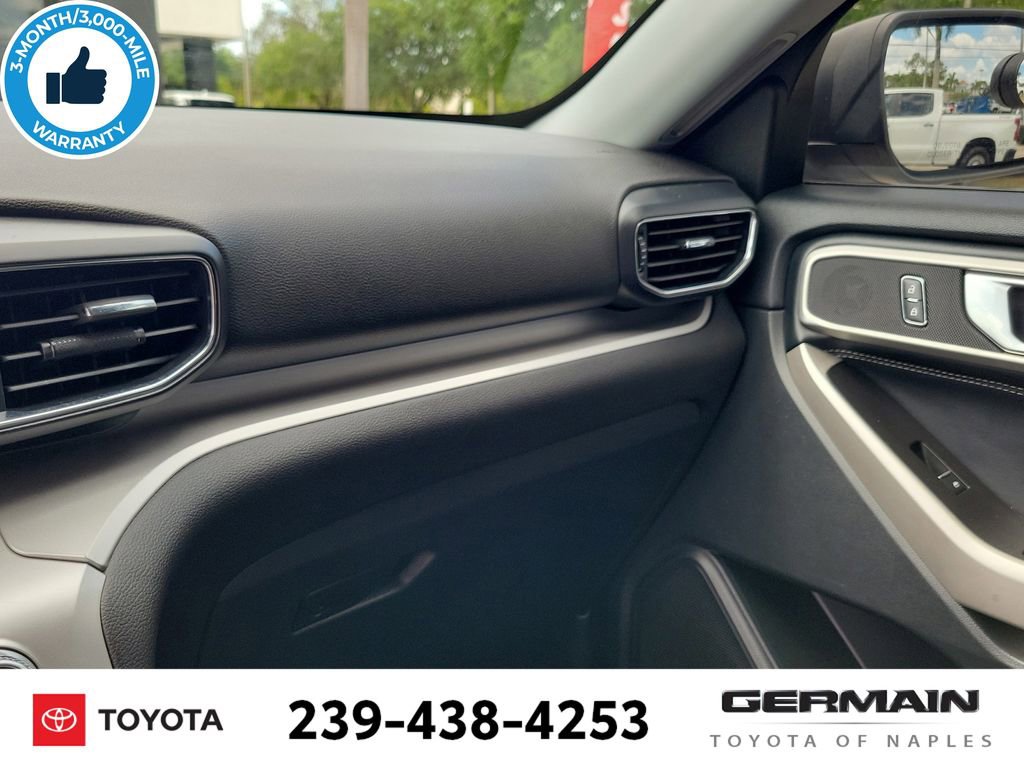 Used 2022 Ford Explorer XLT w/ Equipment Group 202A image 35