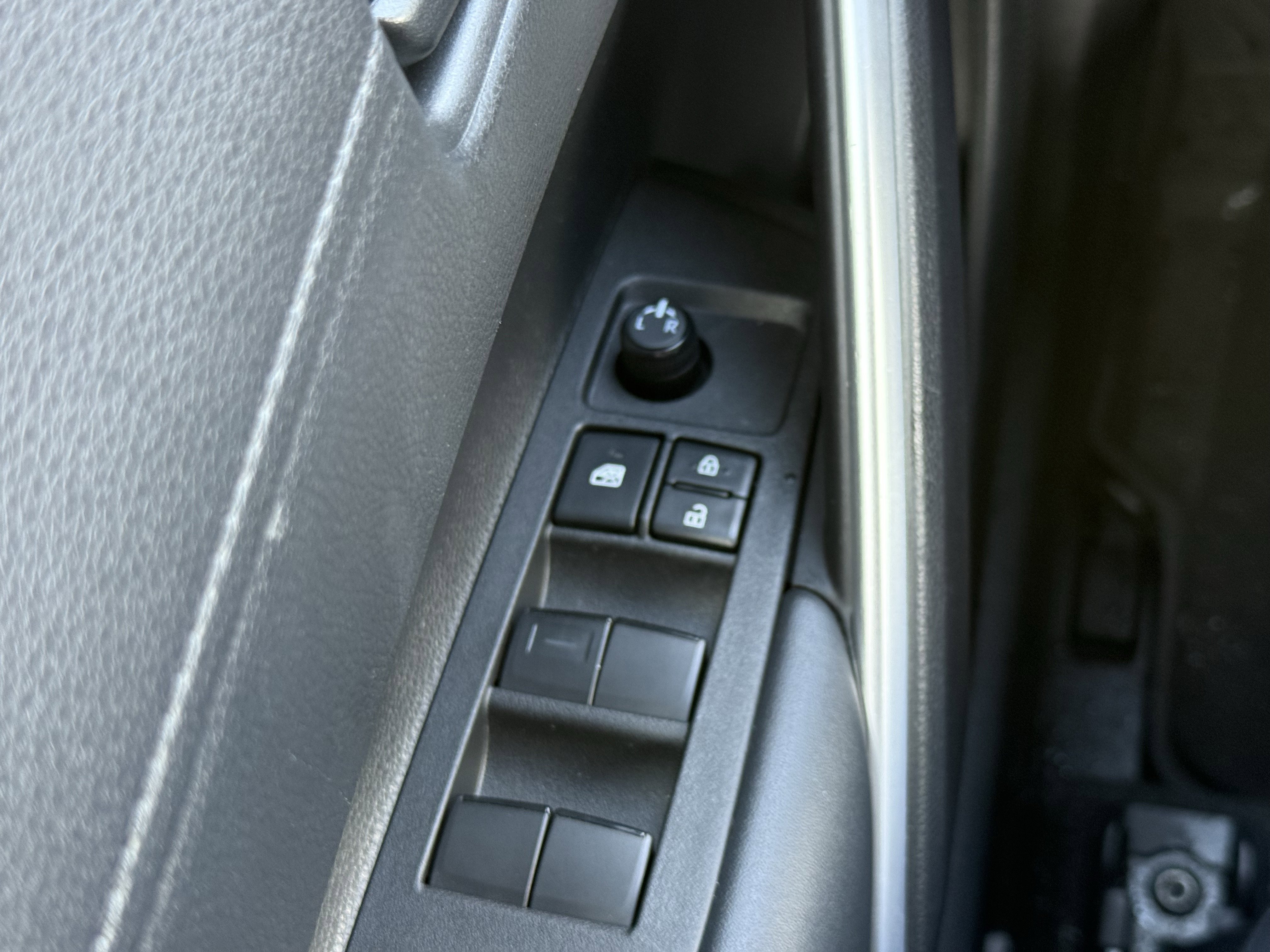 Certified 2022 Toyota Corolla Cross LE image 15