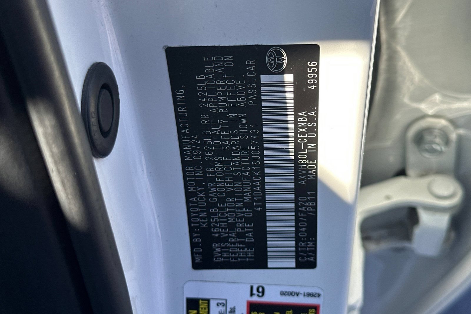 Used 2025 Toyota Camry LE FWD image 28
