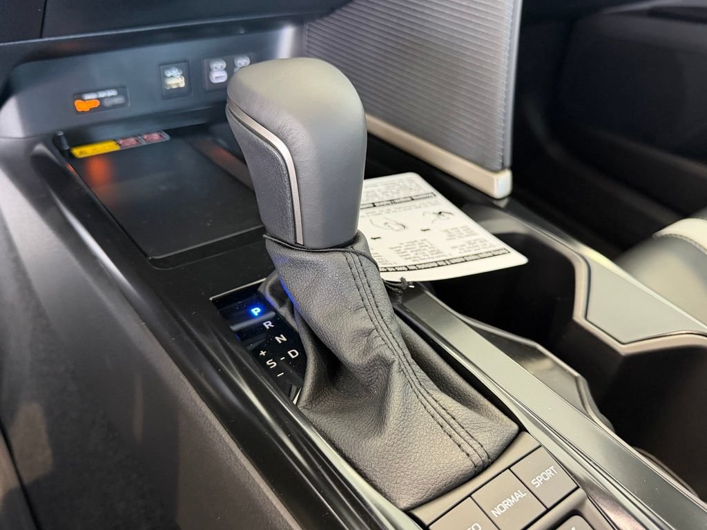Certified 2026 Toyota Camry SE w/ Convenience Package FWD image 29