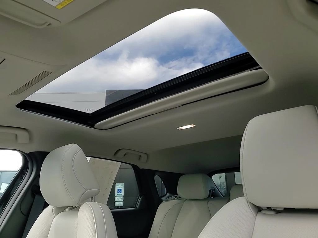 Certified 2025 MAZDA CX-30 AWD 2.5 S w/ Premium Package image 21