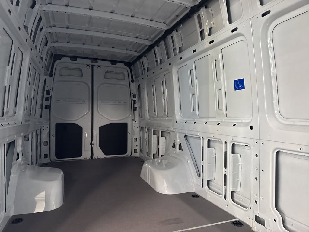 New 2025 Mercedes-Benz Sprinter 4500 image 17