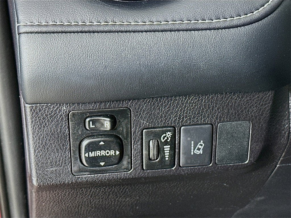 Used 2018 Toyota RAV4 XLE image 33