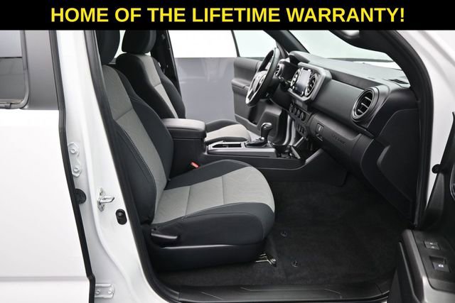 Used 2022 Toyota Tacoma TRD Sport AWD/4WD image 42