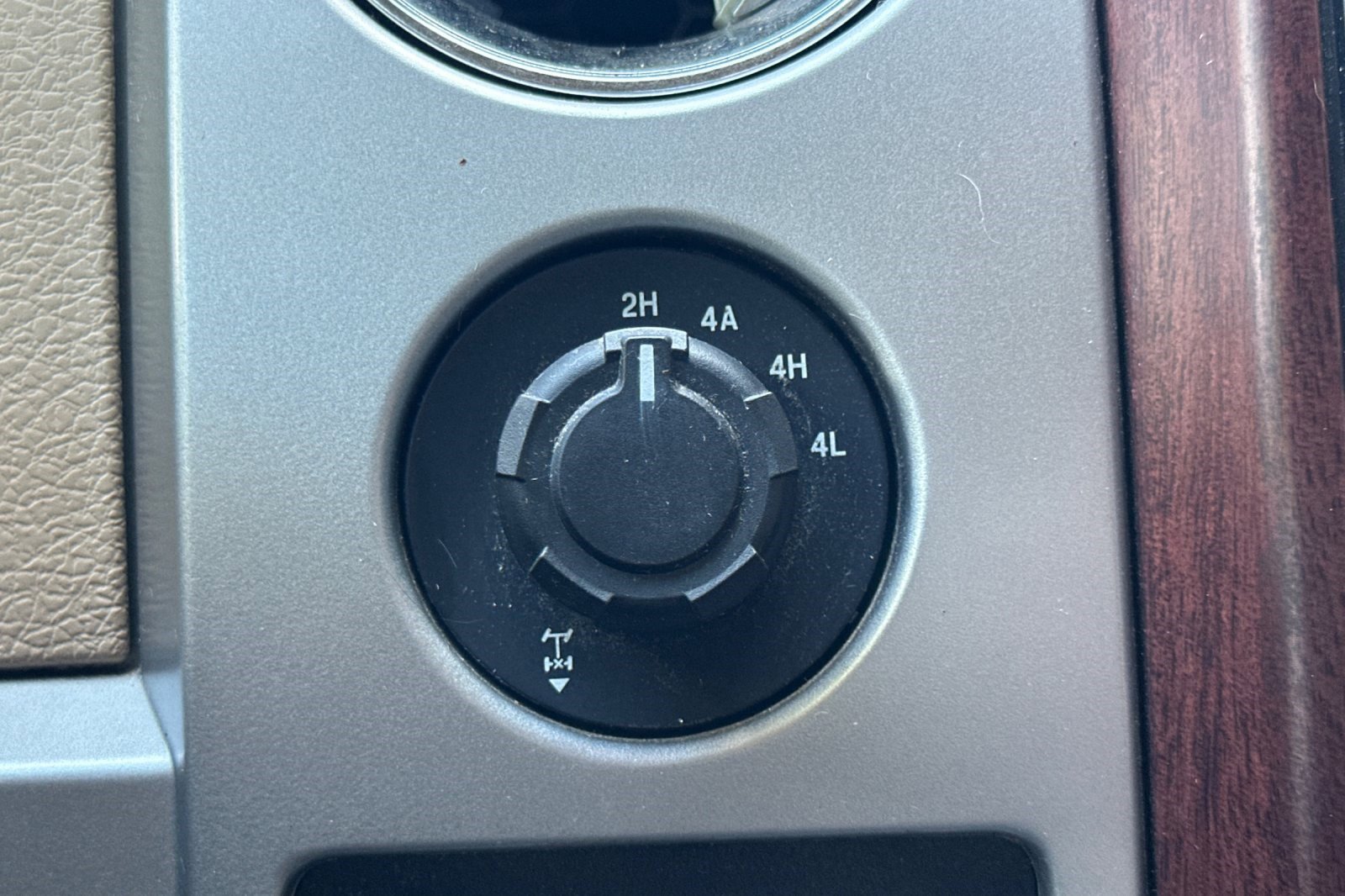 Used 2014 Ford F150 King Ranch w/ King Ranch Luxury Package AWD/4WD image 37