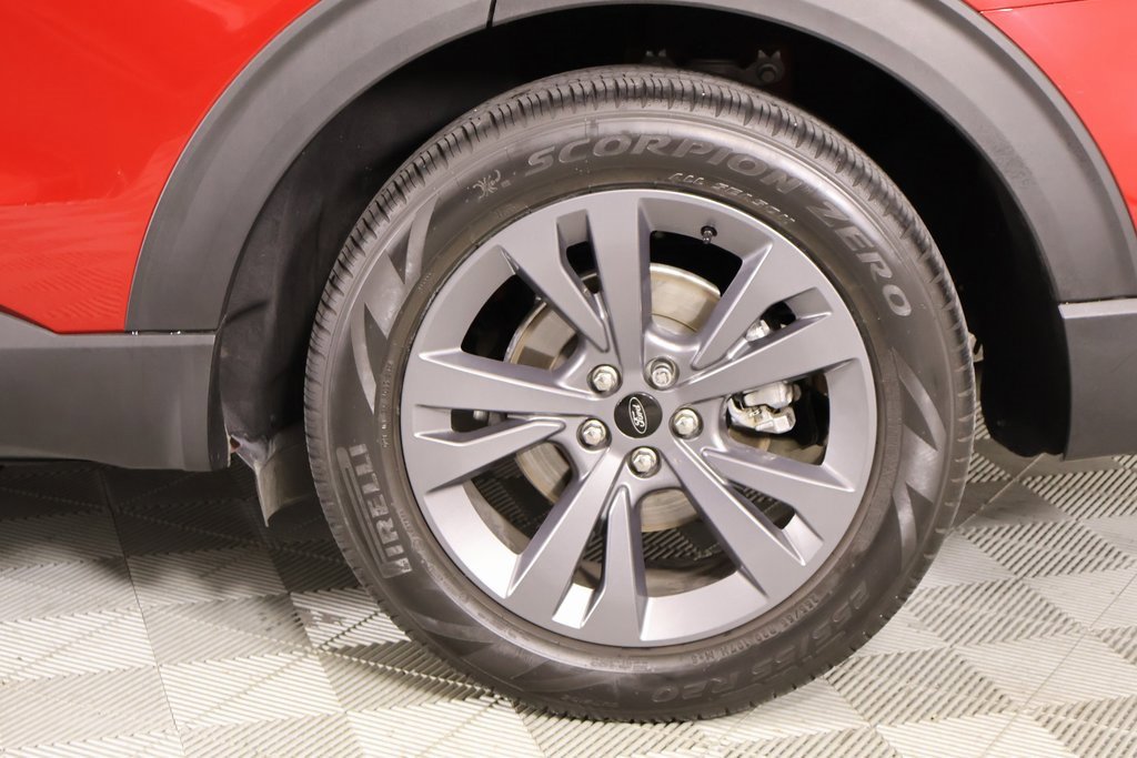 Used 2022 Ford Explorer XLT w/ Equipment Group 202A image 20