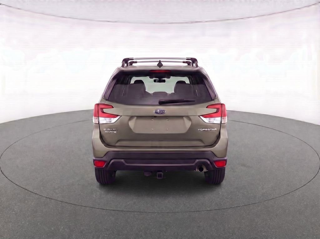 Used 2024 Subaru Forester Premium image 8