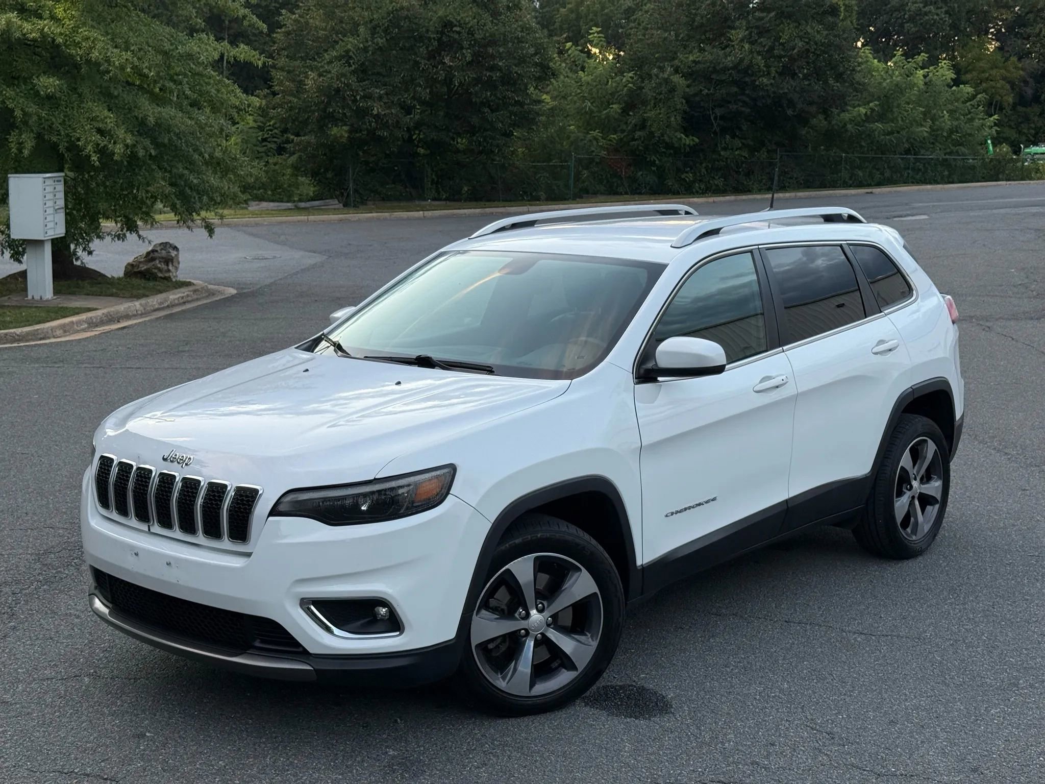 Used 2019 Jeep Cherokee Limited