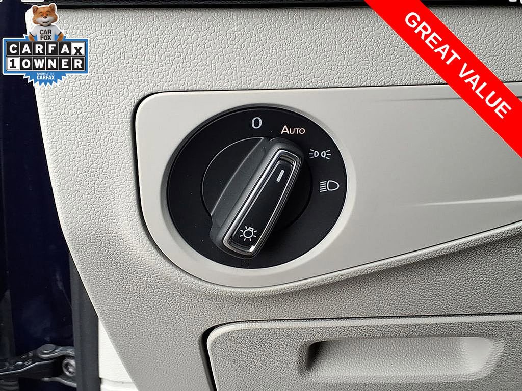 Used 2024 Volkswagen Tiguan SE w/ Panoramic Sunroof Package AWD/4WD image 19