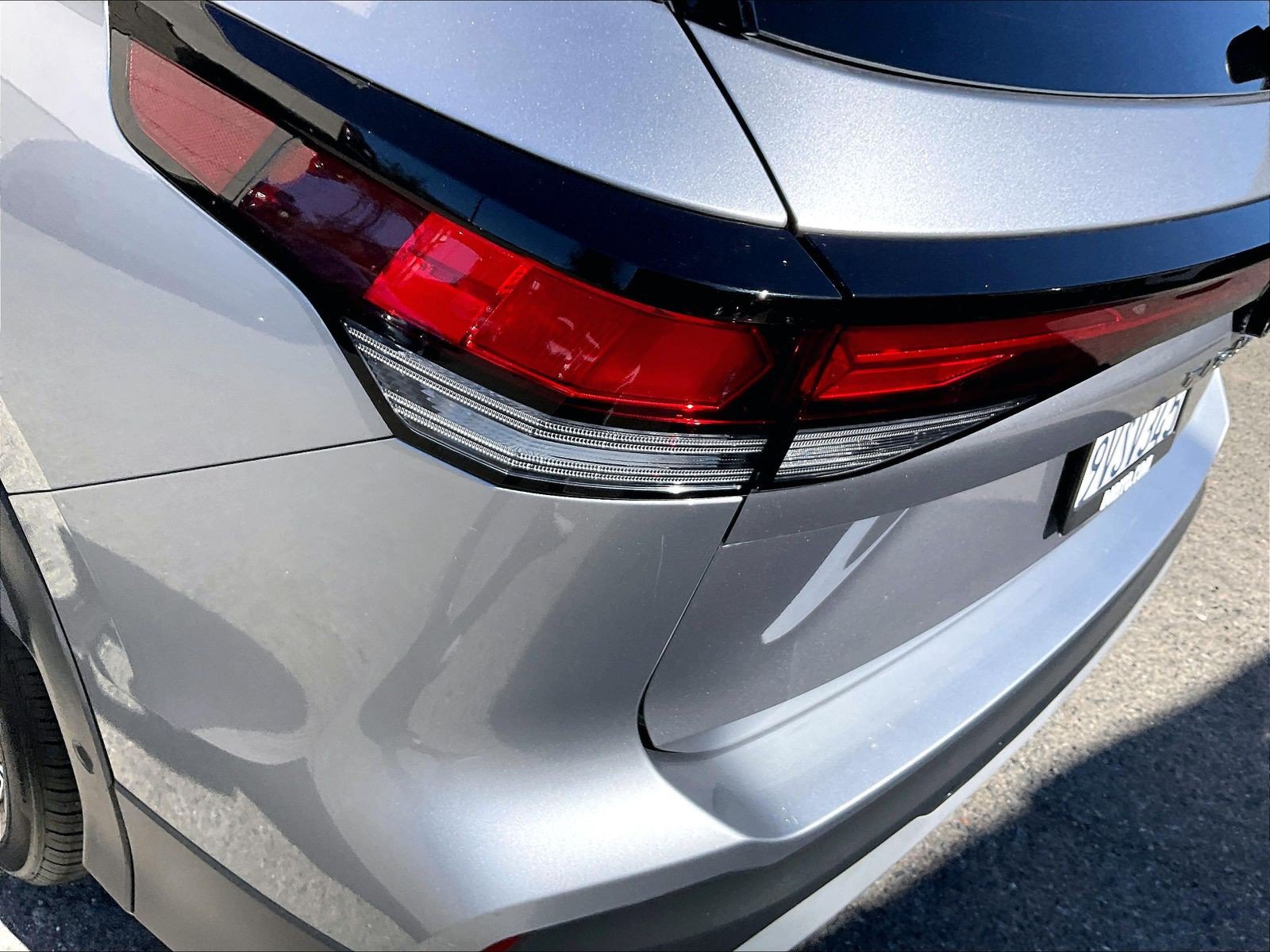 Certified 2025 Volkswagen Tiguan S FWD image 27