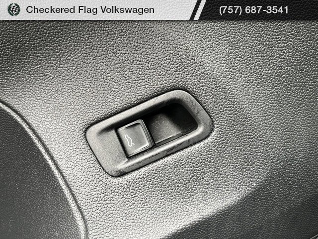 Used 2024 Volkswagen Atlas SE image 17