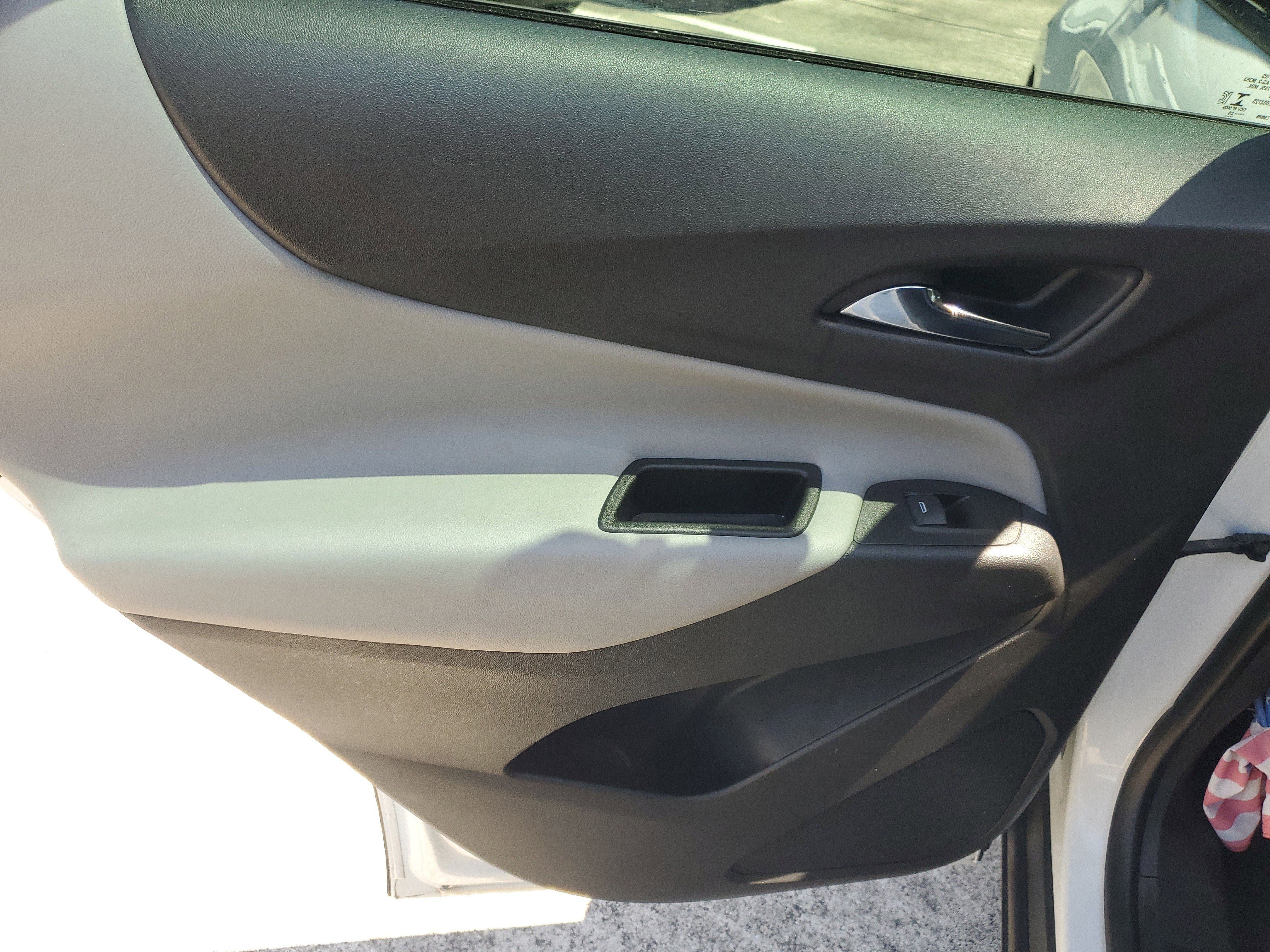 Used 2020 Chevrolet Equinox LS FWD image 14