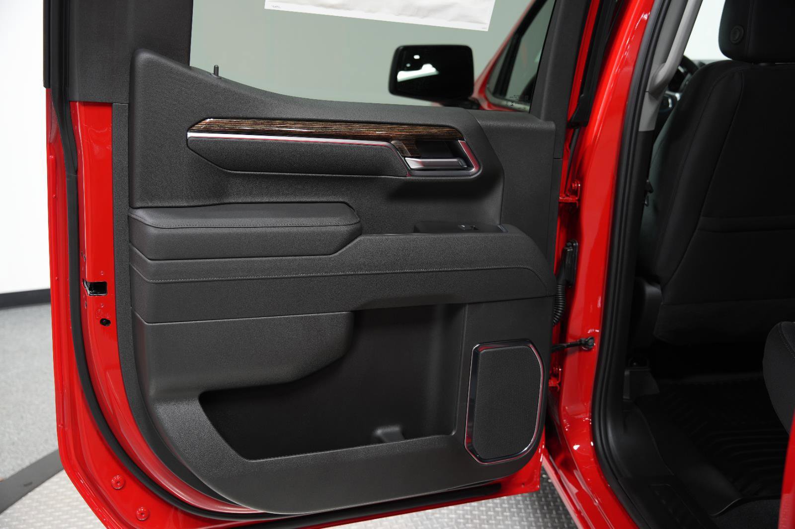 New 2026 GMC Sierra 1500 Elevation image 16