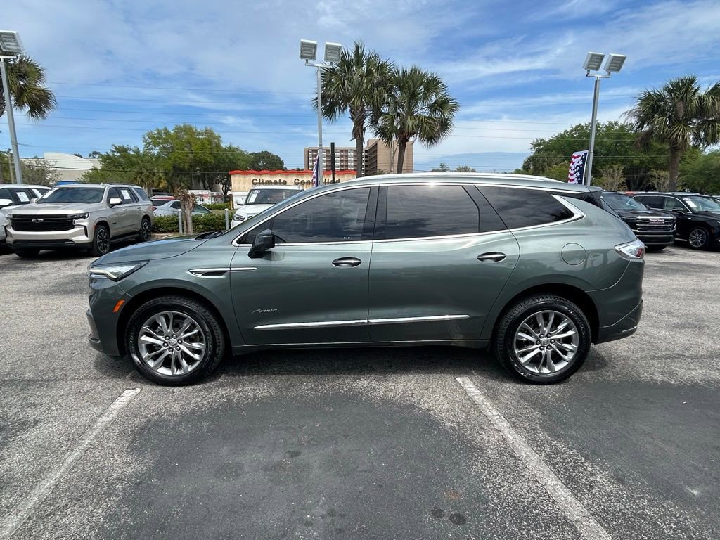 Used 2023 Buick Enclave Avenir w/ Avenir Technology Package image 4