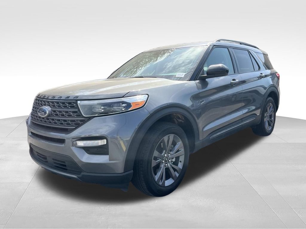 Certified 2024 Ford Explorer XLT w/ Equipment Group 202A AWD/4WD image 11