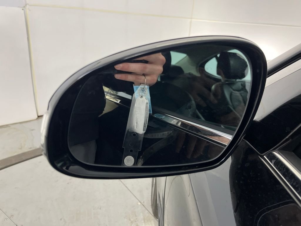 Used 2025 Genesis G70 2.5T image 38