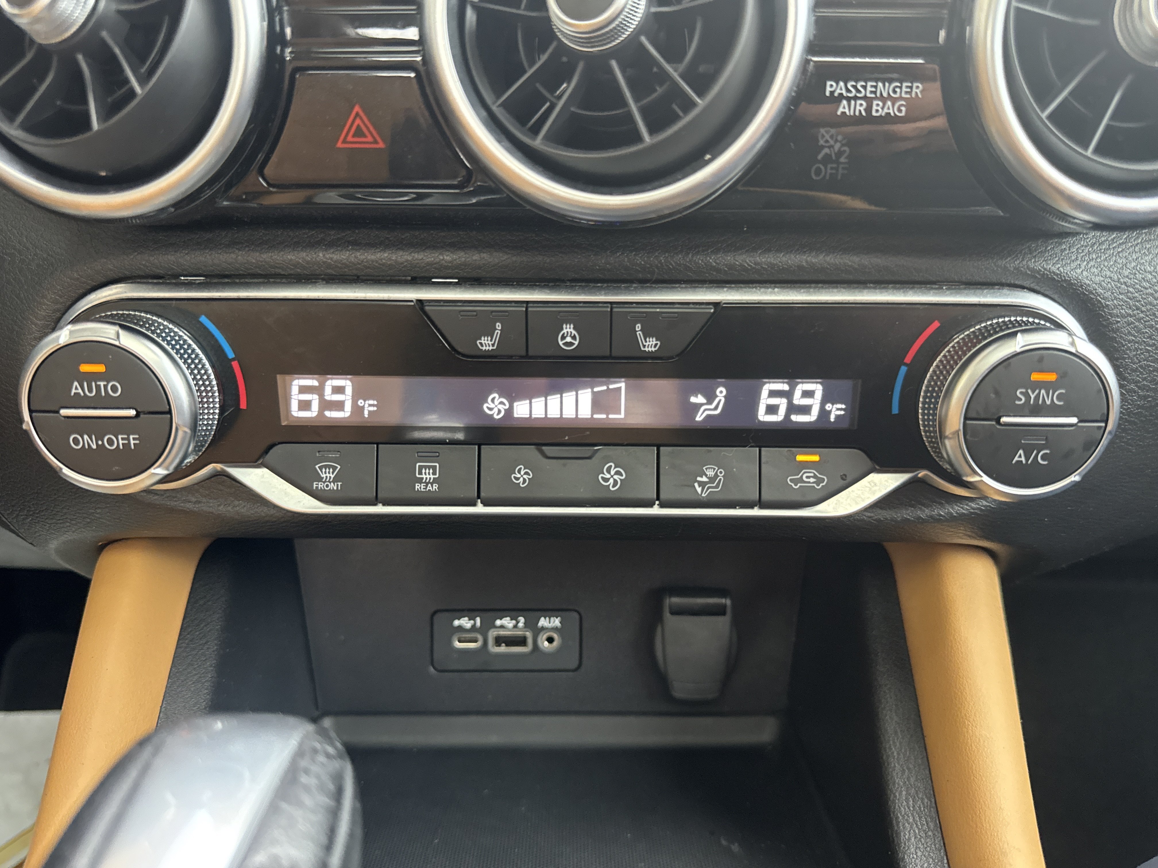 Used 2023 Nissan Sentra SV w/ SV Premium Package FWD image 15