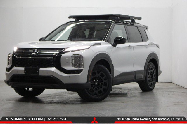 New 2026 Mitsubishi Outlander Trail Edition image 1