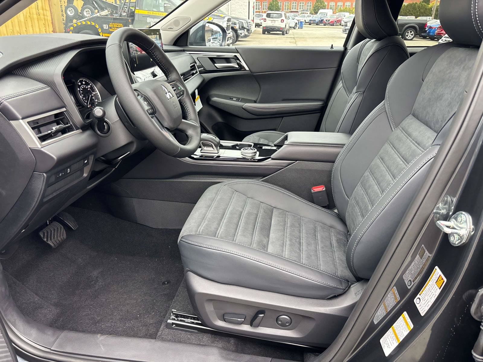 New 2026 Mitsubishi Outlander SE AWD/4WD image 8