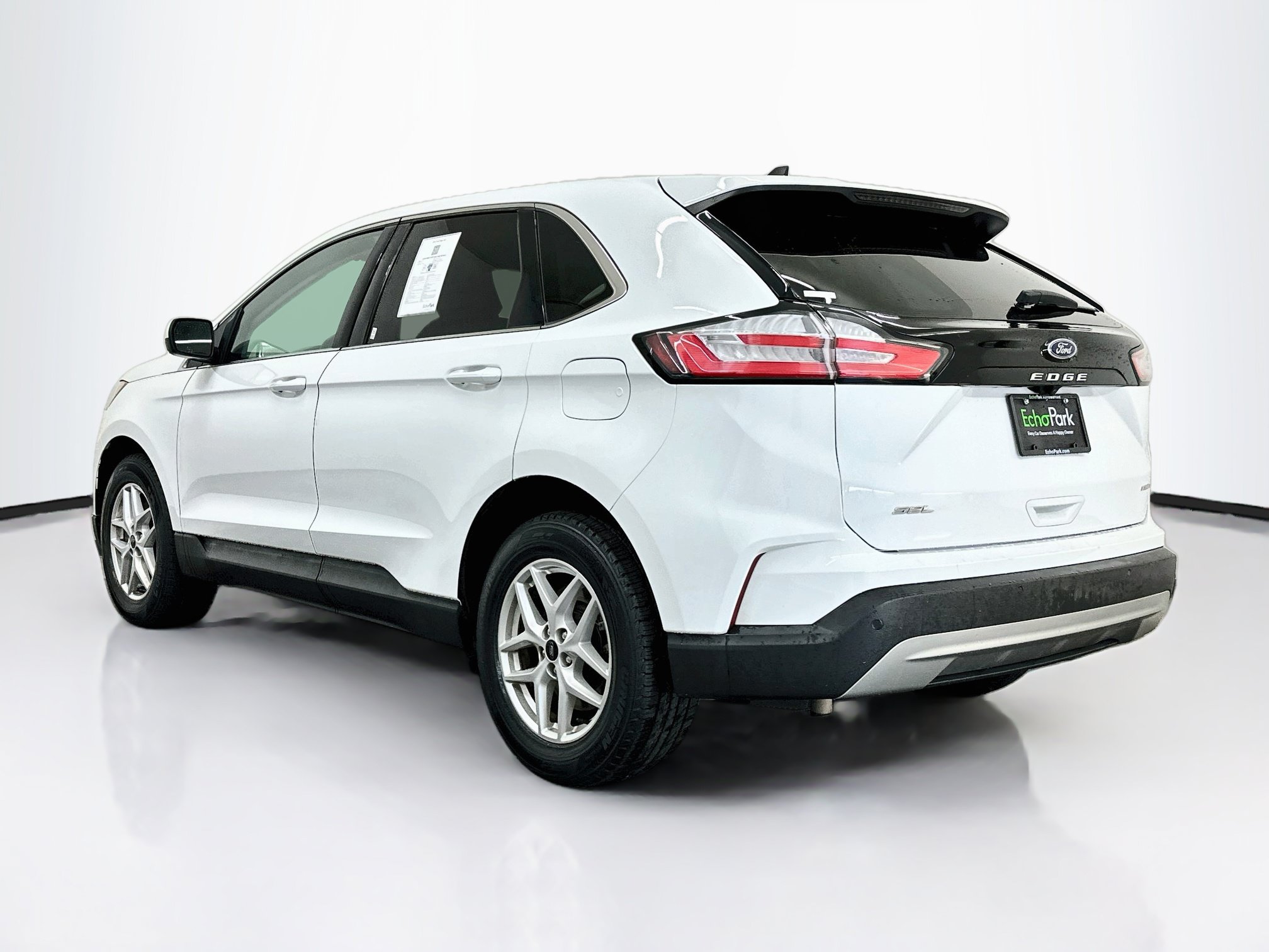 Used 2024 Ford Edge SEL AWD/4WD image 5