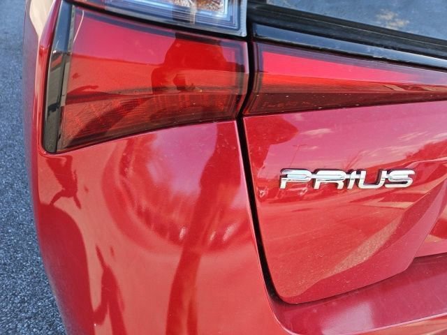 Used 2020 Toyota Prius LE image 14