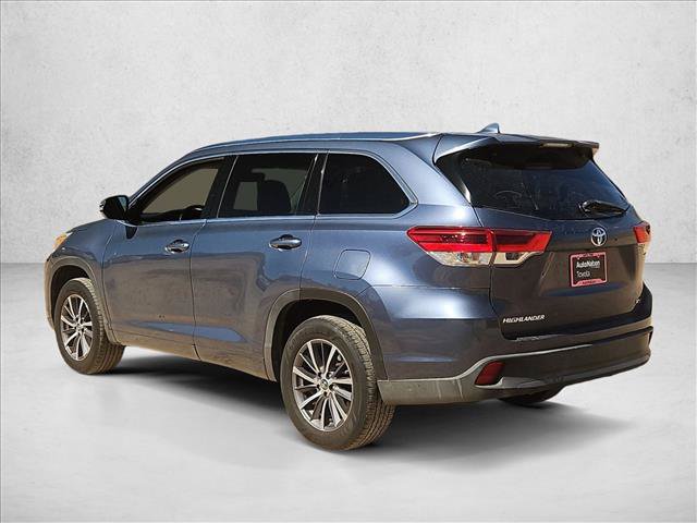 Used 2017 Toyota Highlander XLE w/ Carpet Mat Package FWD image 9