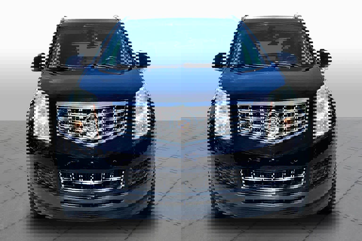 Used 2014 Cadillac SRX Luxury FWD image 4