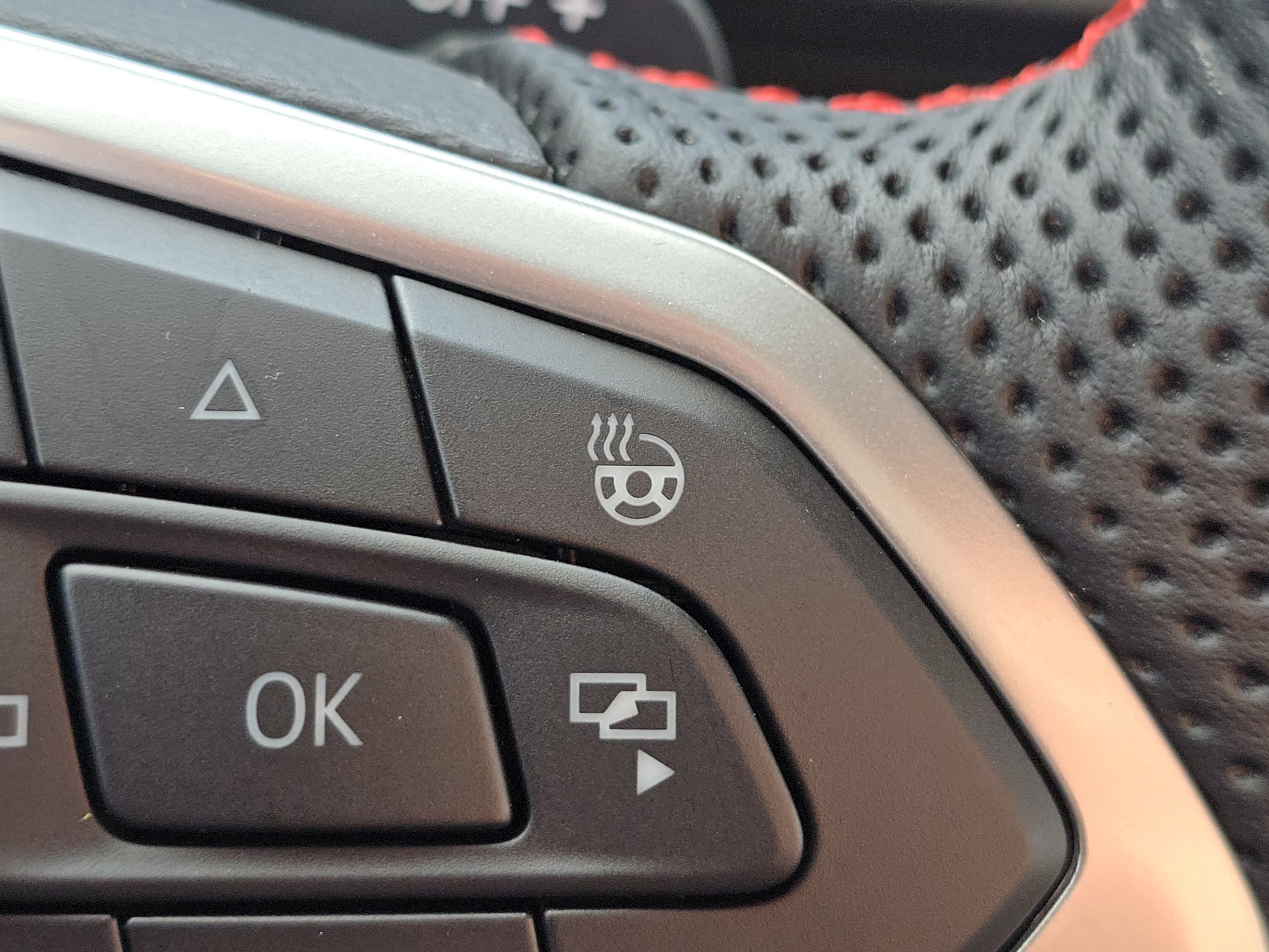 New 2026 Volkswagen GTI SE image 11