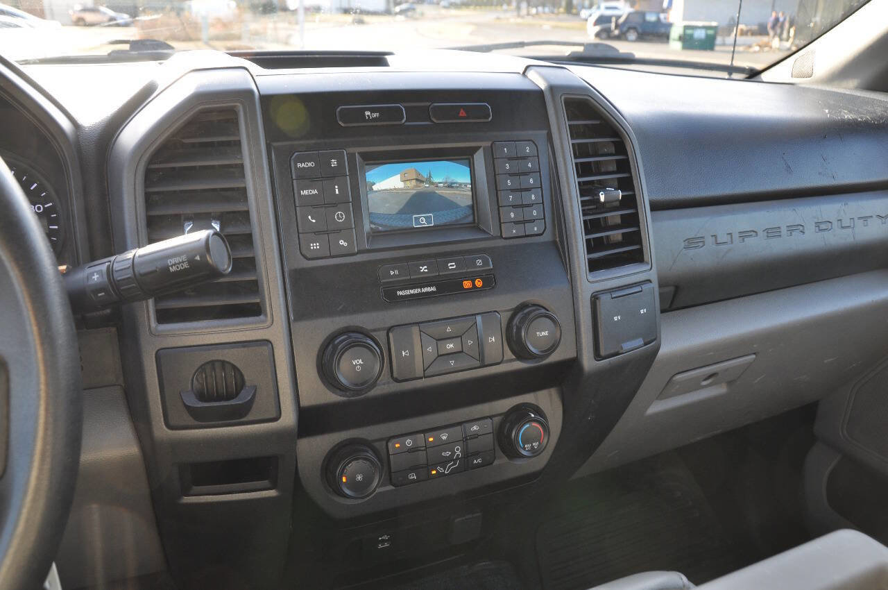 Used 2021 Ford F250 XL w/ Power Equipment Group RWD image 29