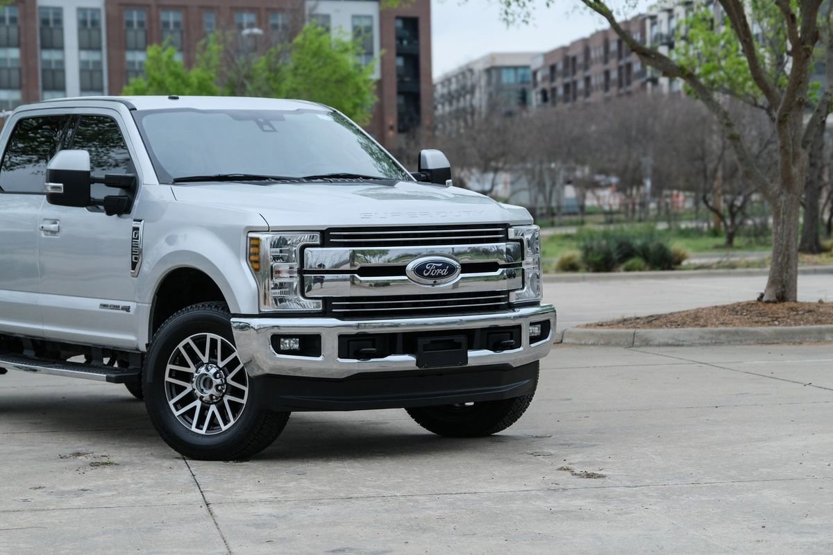 Used 2018 Ford F250 Lariat w/ Lariat Ultimate Package image 3