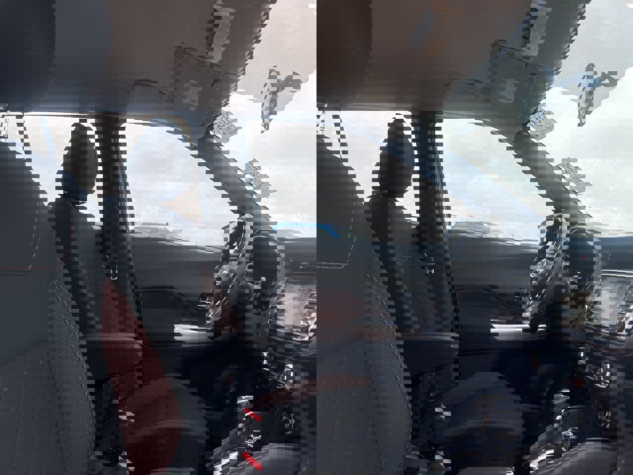 Used 2019 Nissan Kicks SR image 24