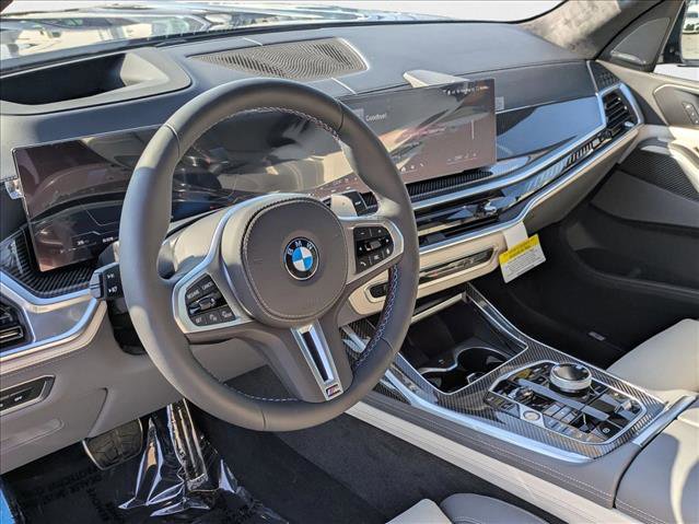 New 2026 BMW X7 M60i image 3