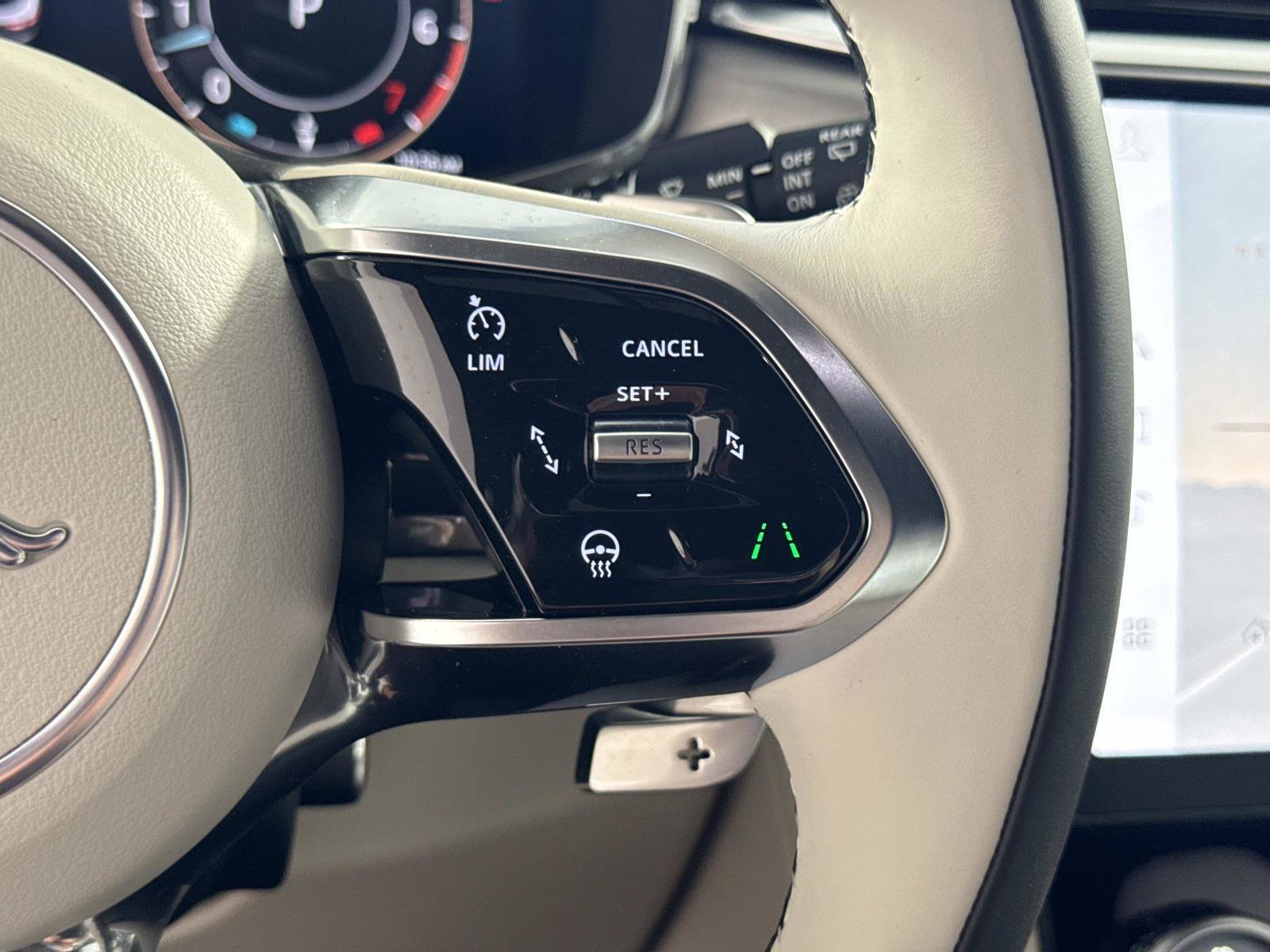 New 2026 Jaguar F-PACE R-Dynamic S AWD/4WD image 32