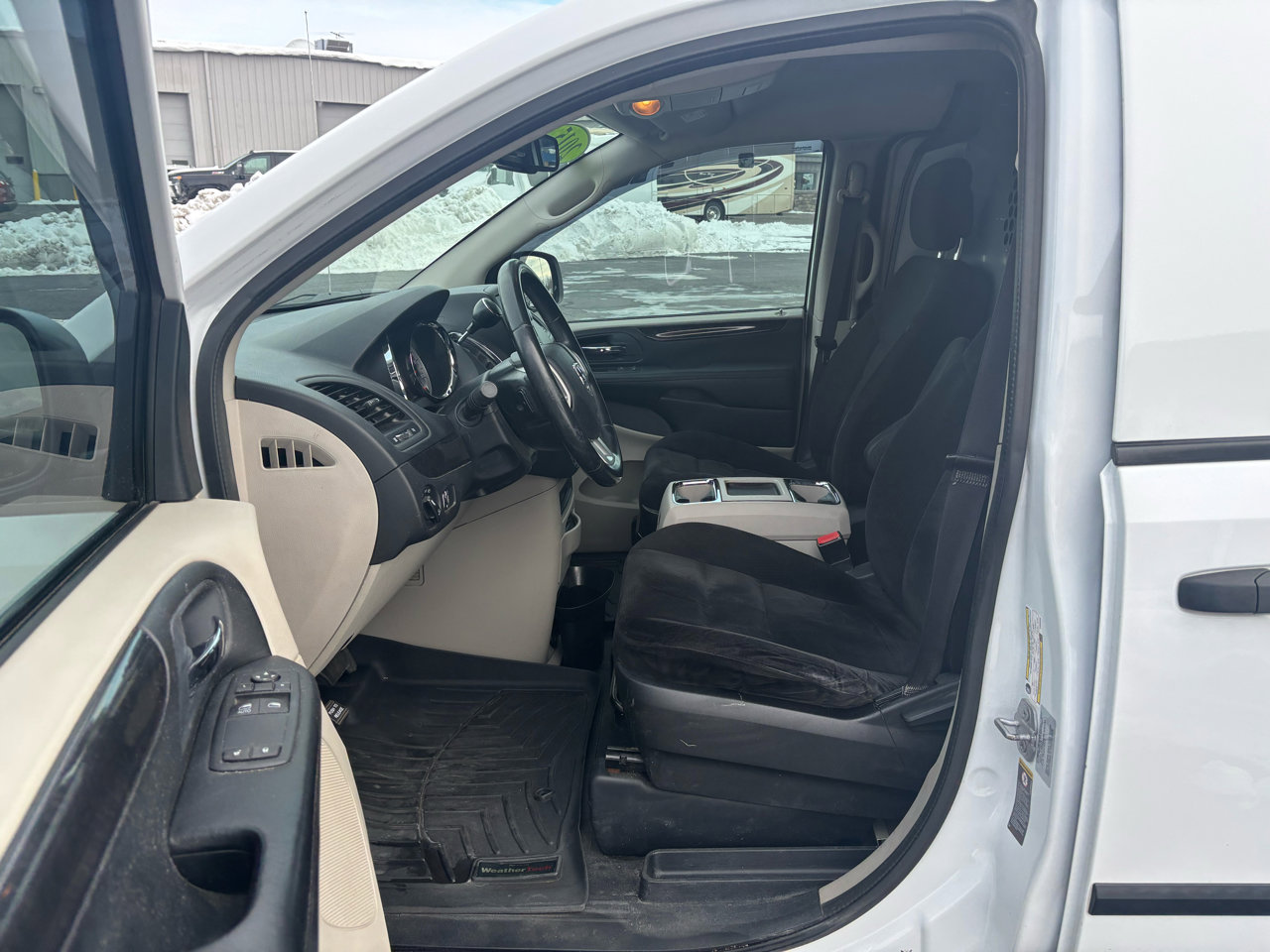 Used 2015 RAM C/V Tradesman w/ UConnect Hands-Free Group image 9