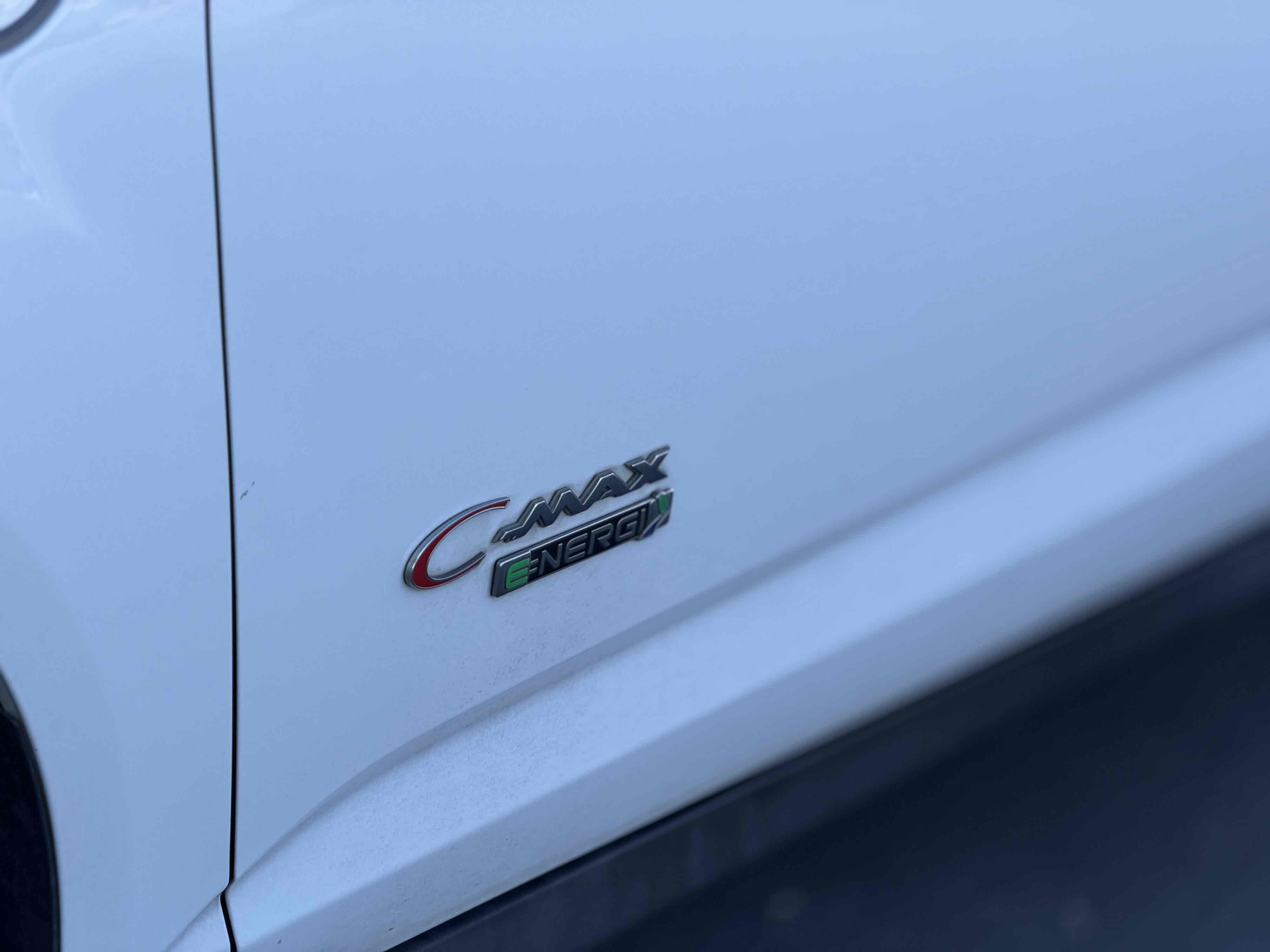 Used 2016 Ford C-MAX Energi SEL image 9