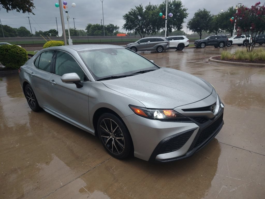 Used 2024 Toyota Camry SE FWD image 26