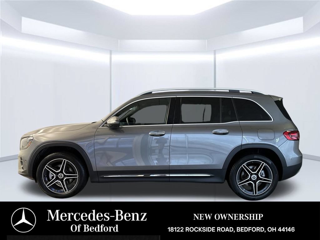 Used 2026 Mercedes-Benz GLB 250 4MATIC image 2
